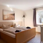 Kuestenklaus - Rein Digitale Gaesteunterkunft Apartament Büsum